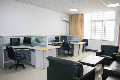 3-305A職業(yè)生涯規(guī)劃實驗室 計算機軟件及輔助設(shè)備賦能學(xué)生職業(yè)發(fā)展